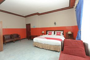 OYO 2057 Hotel Kharisma