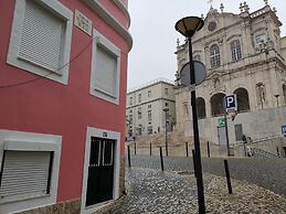 DoBairro Suites at Merces