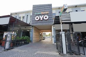 Super OYO 2075 Graha Marina