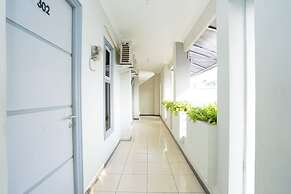 Super OYO 2075 Graha Marina