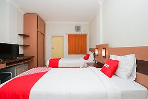 Super OYO 2075 Graha Marina