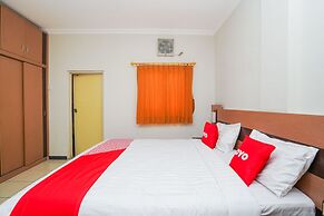 Super OYO 2075 Graha Marina