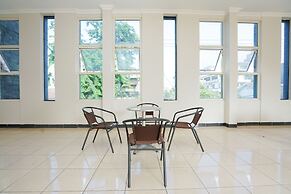 Super OYO 2075 Graha Marina