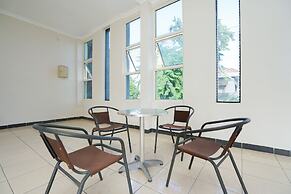 Super OYO 2075 Graha Marina