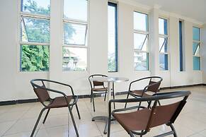 Super OYO 2075 Graha Marina