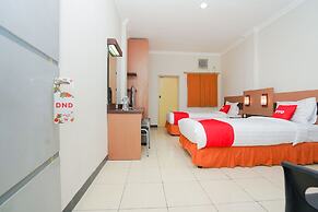 Super OYO 2075 Graha Marina