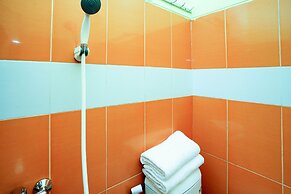 OYO 1639 Penginapan Anggrek Syariah 1