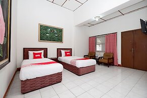 Super OYO Capital O 1644 Hotel Griya Kencana