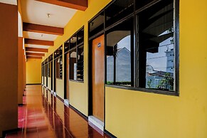 OYO 1342 Uniga Malang Family Residence