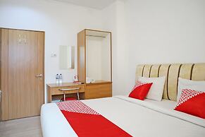 OYO 1673 M Authentic Kost Man