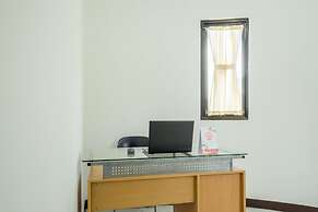 OYO 1460 Anyelir Residence