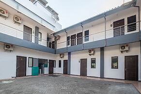 OYO 1460 Anyelir Residence