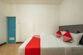 OYO 1460 Anyelir Residence