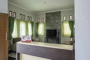 OYO 2072 Wisma Teratai