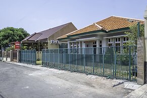 OYO 2072 Wisma Teratai