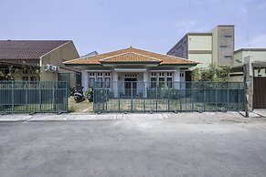 OYO 2072 Wisma Teratai