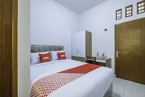 OYO 2072 Wisma Teratai