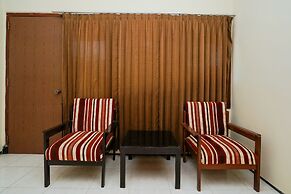 OYO 1652 Hotel Tampiarto