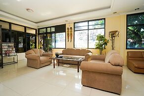 OYO 1652 Hotel Tampiarto