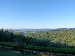 Luxury Privacy in the Heart of Tuscany