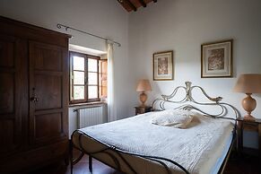 Luxury Privacy in the Heart of Tuscany