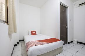 Super OYO 1568 Stasiun Ka Cirebon Guest House