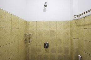 Super OYO 1568 Stasiun Ka Cirebon Guest House