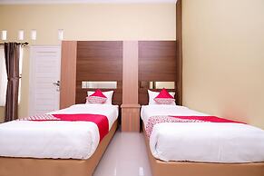 Super OYO 1506  Shabrina 2 Syariah