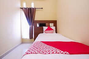 Super OYO 1506  Shabrina 2 Syariah