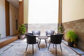 Super OYO 1506  Shabrina 2 Syariah