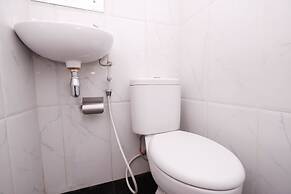 Super OYO 1506  Shabrina 2 Syariah