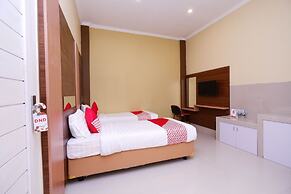 Super OYO 1506  Shabrina 2 Syariah