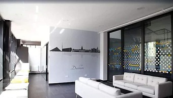 Yugo Explore - Broadstone Hall