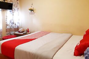 Super OYO 1696 Sapo Rumbia