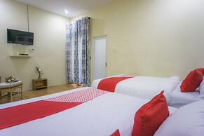 Super OYO 1696 Sapo Rumbia