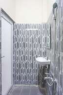 Super OYO 1696 Sapo Rumbia