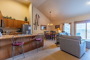 2311 Red Hawk Lodge 2 Bedroom Condo by RedAwning