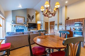 2311 Red Hawk Lodge 2 Bedroom Condo by RedAwning