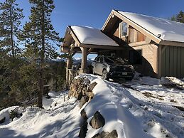 Skyrun 2 Bedroom Cabin by RedAwning