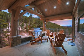 Skyrun 2 Bedroom Cabin by RedAwning