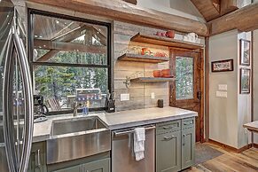 Skyrun 2 Bedroom Cabin by RedAwning