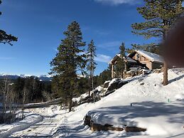 Skyrun 2 Bedroom Cabin by RedAwning