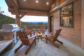 Skyrun 2 Bedroom Cabin by RedAwning