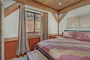 Skyrun 2 Bedroom Cabin by RedAwning