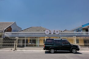 OYO 1289 Cbr Residence