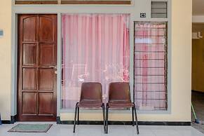 OYO 1289 Cbr Residence