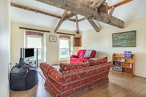 Tregoninny Vineyard and Woodland Farmhouse