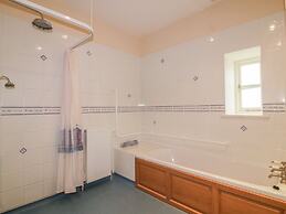 Tregoninny Vineyard and Woodland Farmhouse