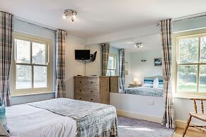 Tregoninny Vineyard and Woodland Farmhouse