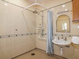 Tregoninny Vineyard and Woodland Farmhouse